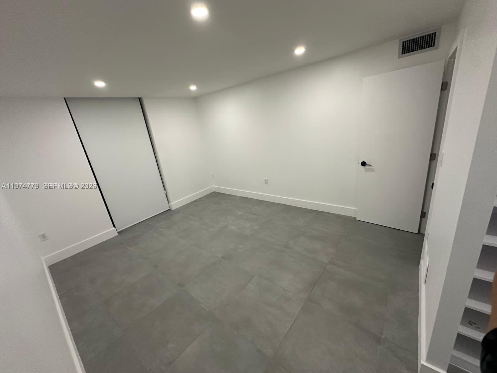 DORSET HOUSE CONDO - Residential