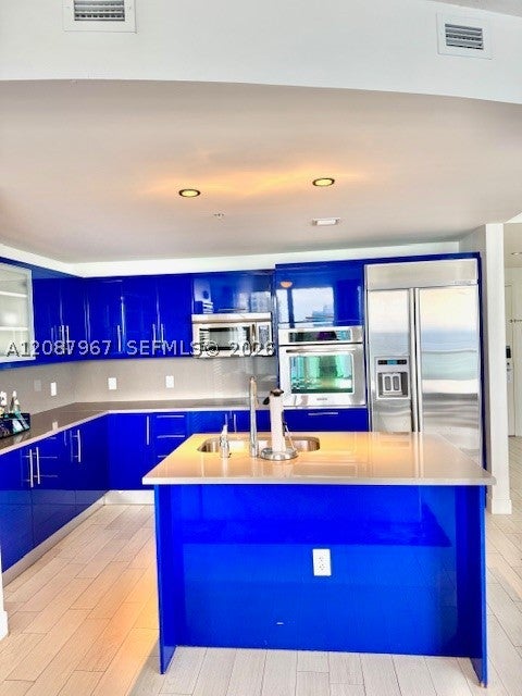 3101 Bayshore Dr 1208