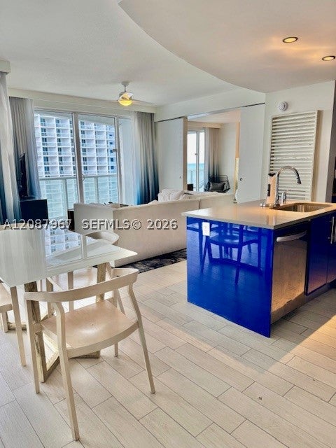 3101 Bayshore Dr 1208