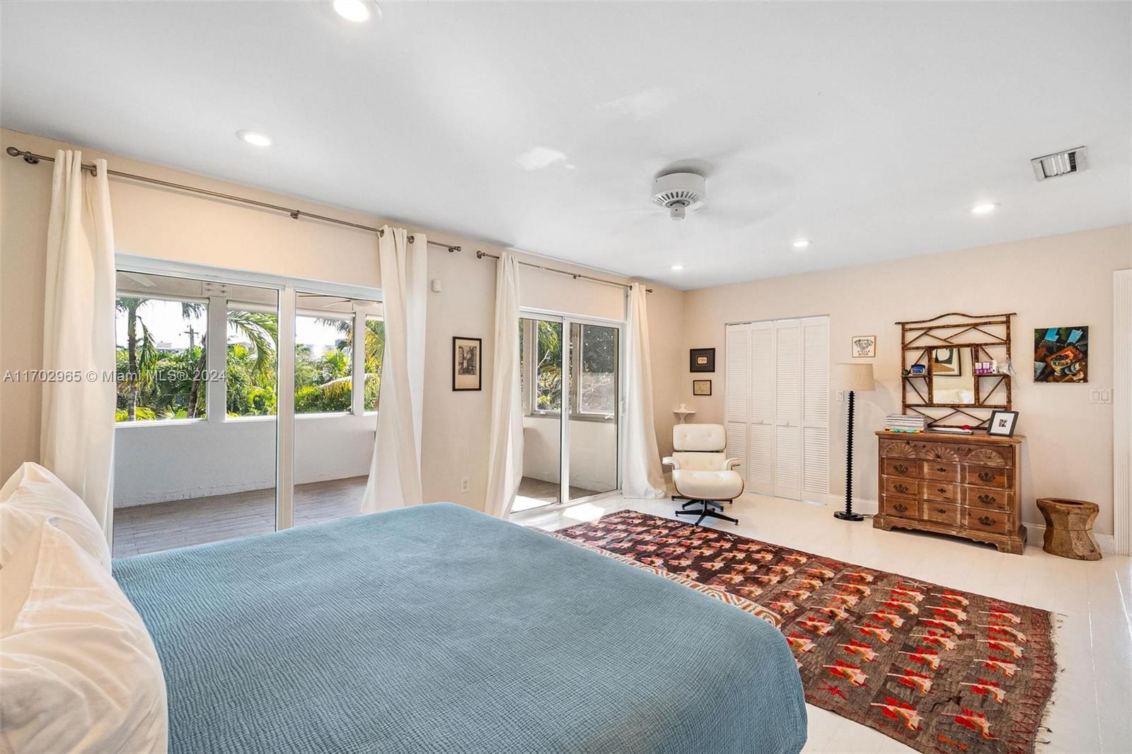 TROPICAL ISLE HOMES SUB 1 - Residential