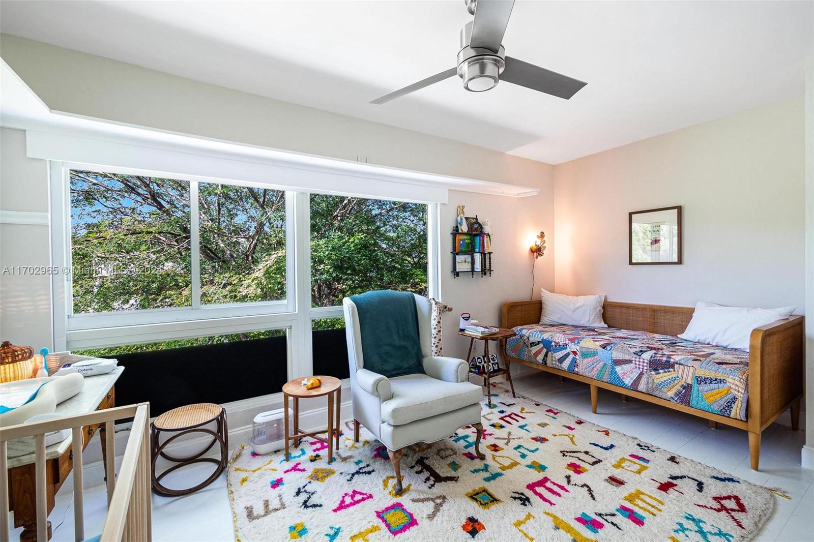 TROPICAL ISLE HOMES SUB 1 - Residential