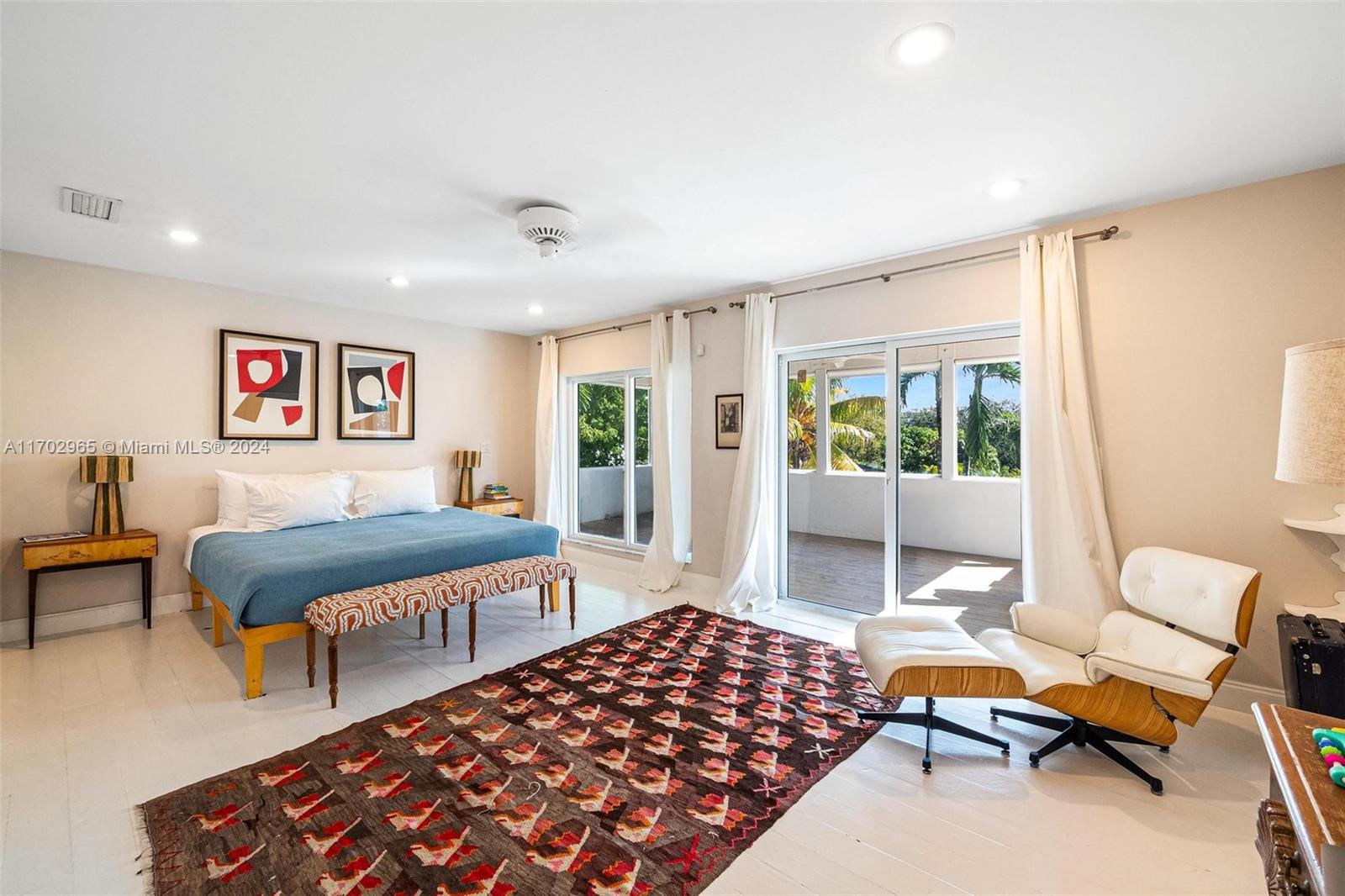 TROPICAL ISLE HOMES SUB 1 - Residential
