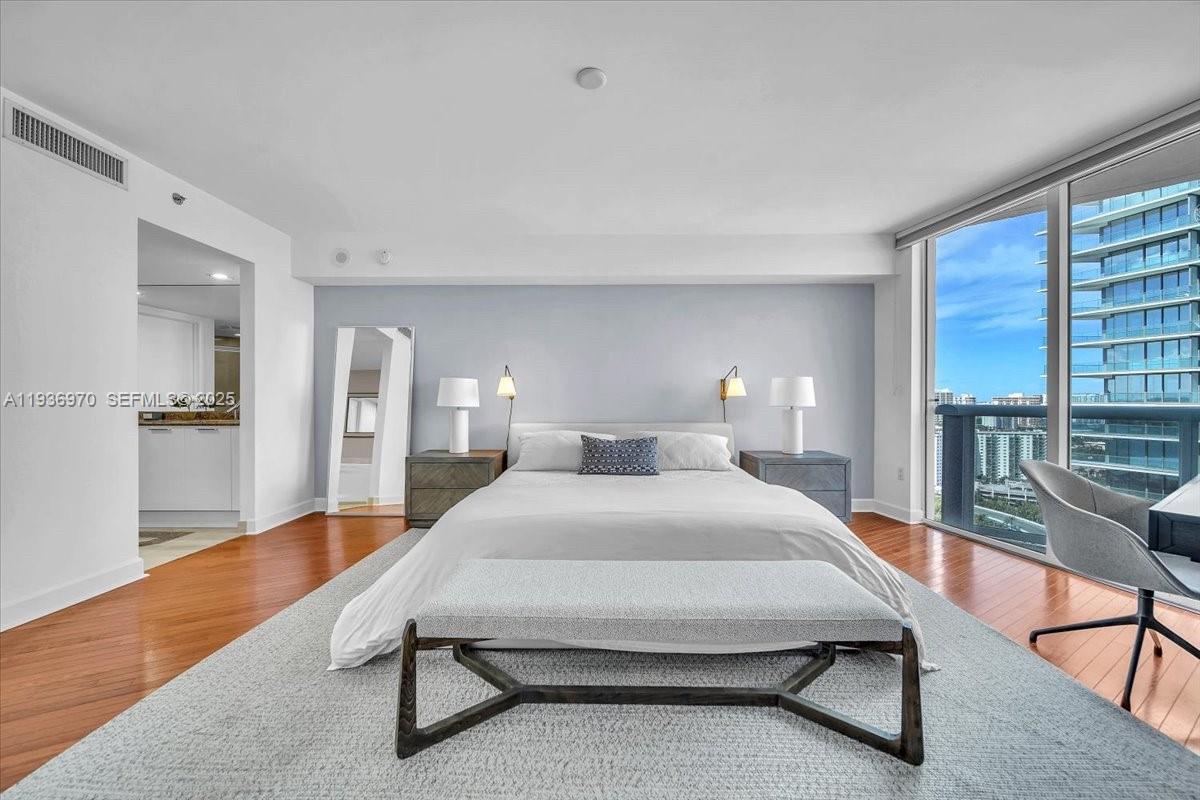 18911 Collins Ave 2802