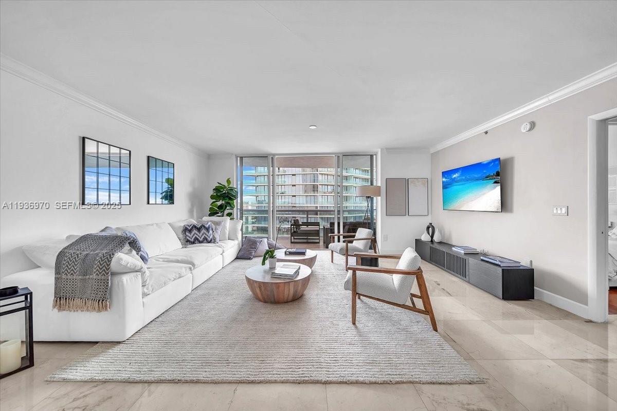 18911 Collins Ave 2802