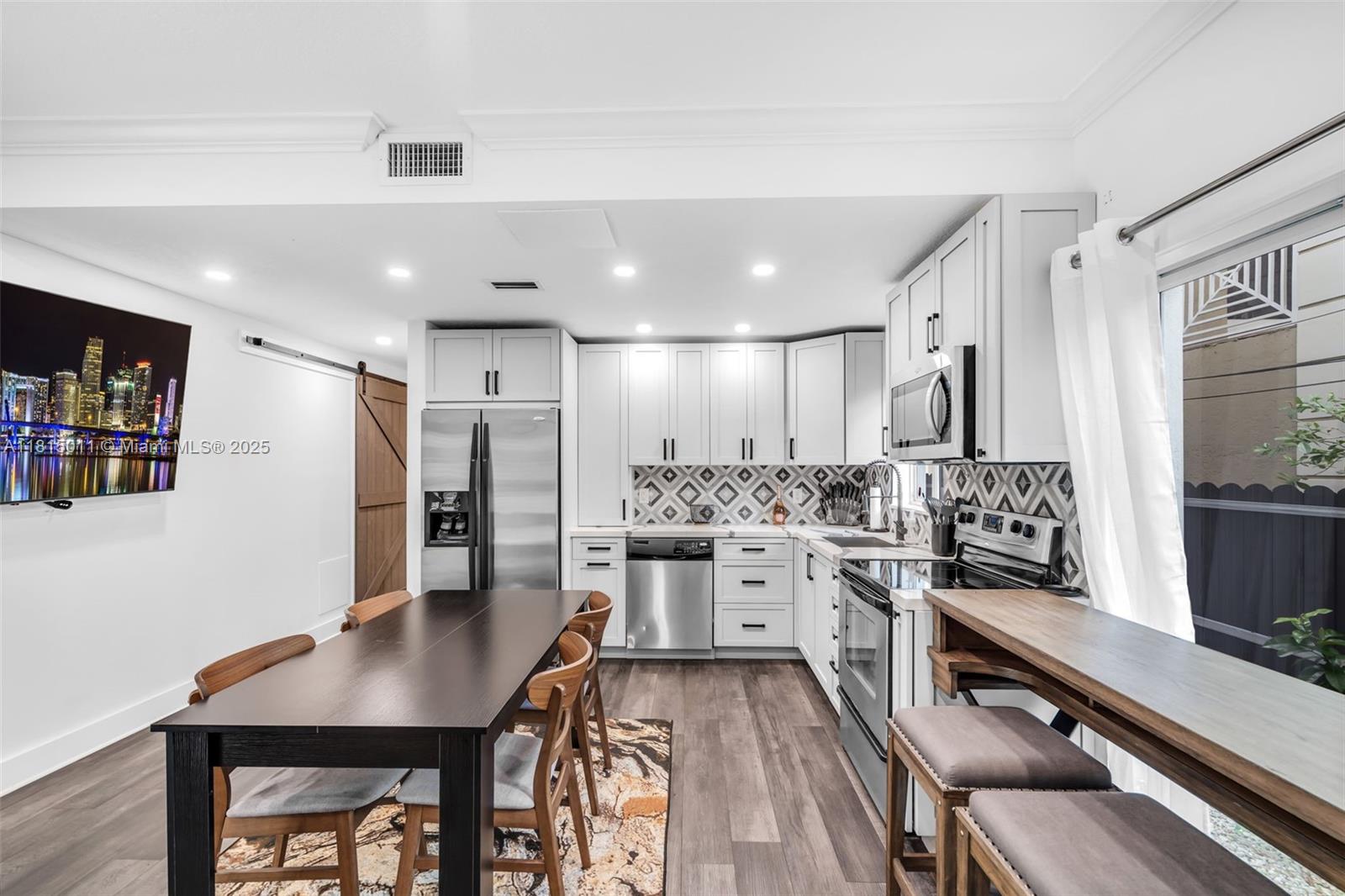 3145 Day Ave 1