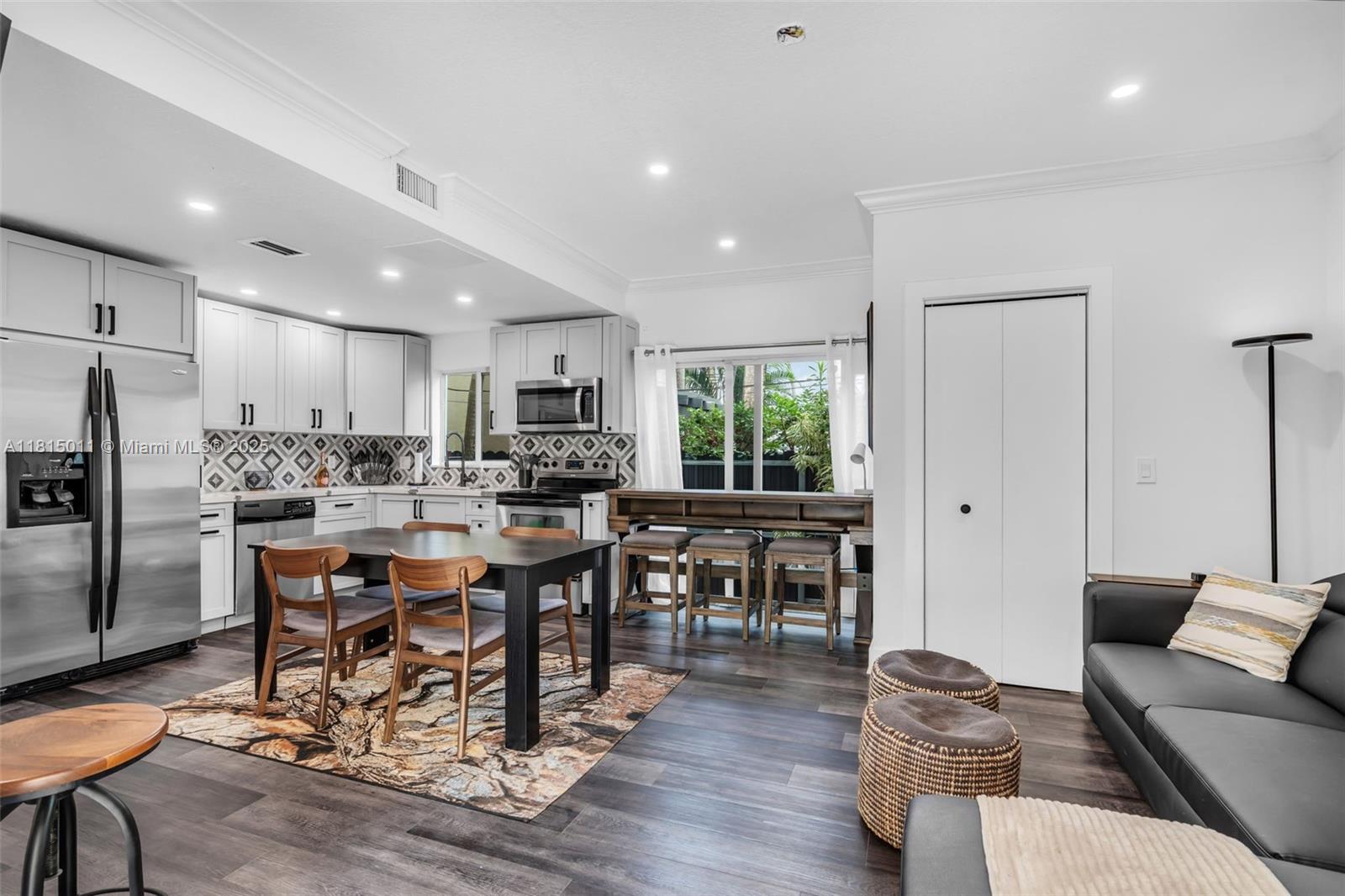 3145 Day Ave 1, Miami, Broward County, Florida - 2 Bedrooms  
2 Bathrooms - 