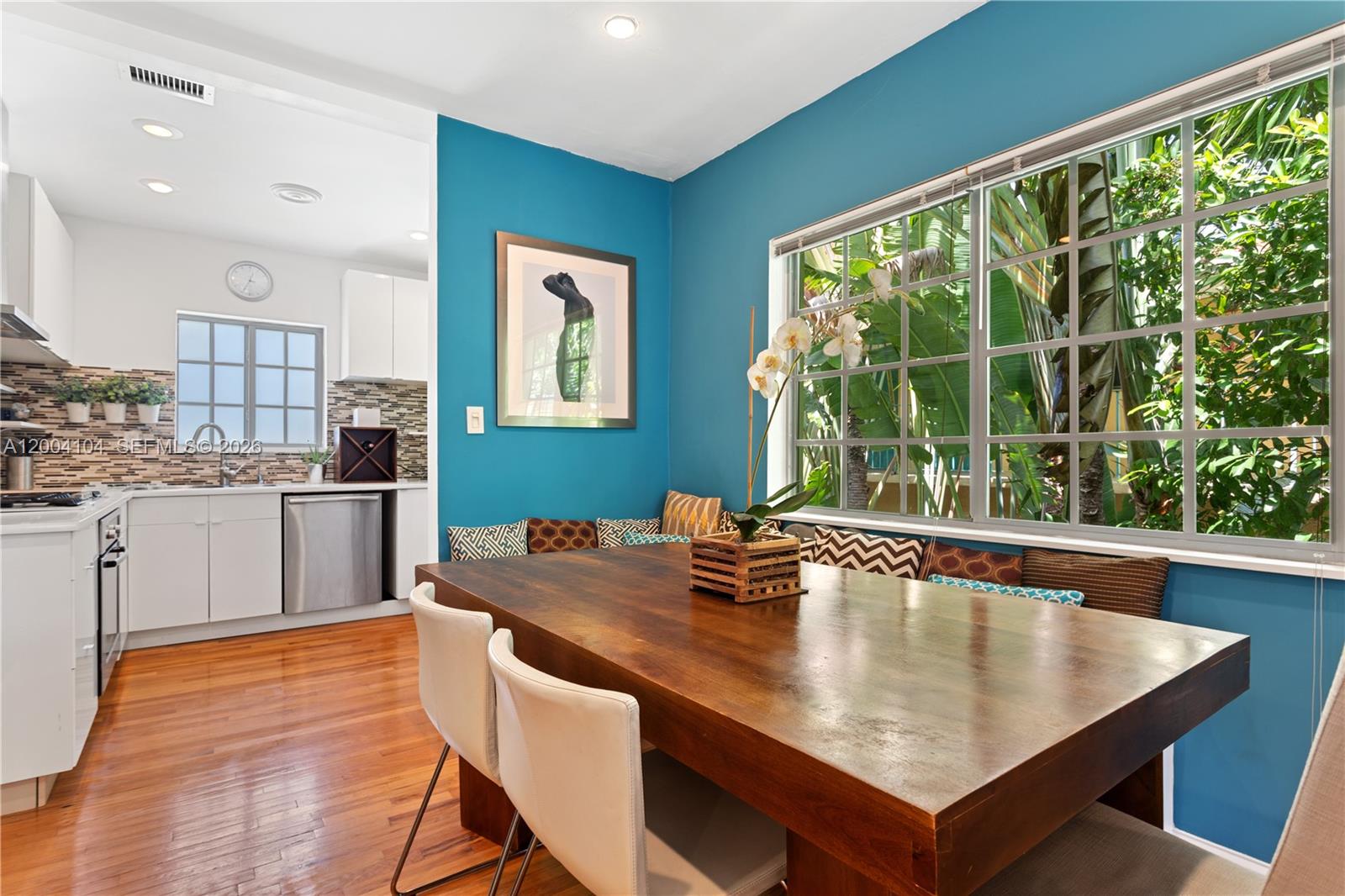 THE CASA BELLA CONDO ON S - Residential Lease