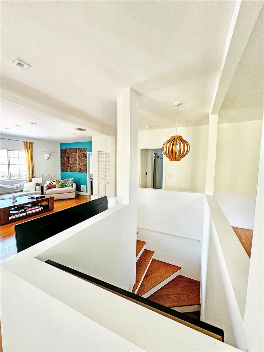 THE CASA BELLA CONDO ON S - Residential Lease
