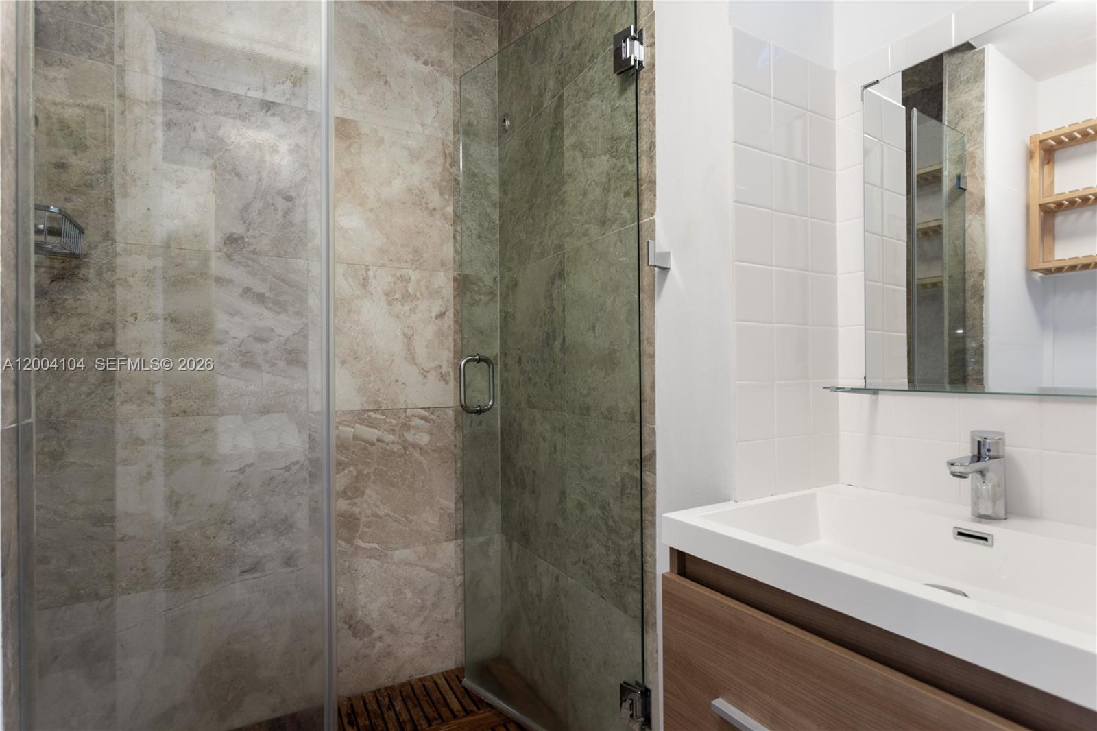 THE CASA BELLA CONDO ON S - Residential Lease