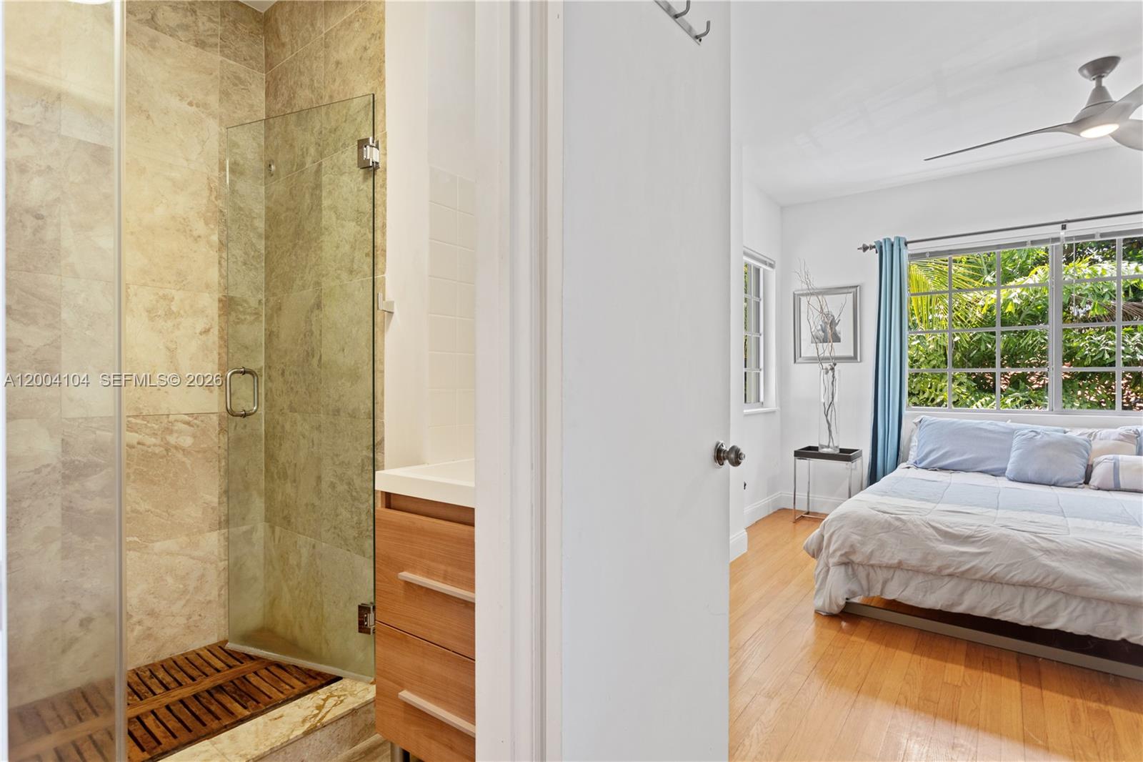 THE CASA BELLA CONDO ON S - Residential Lease