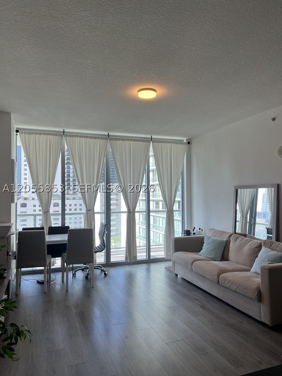79 SW 12th St 1511-S