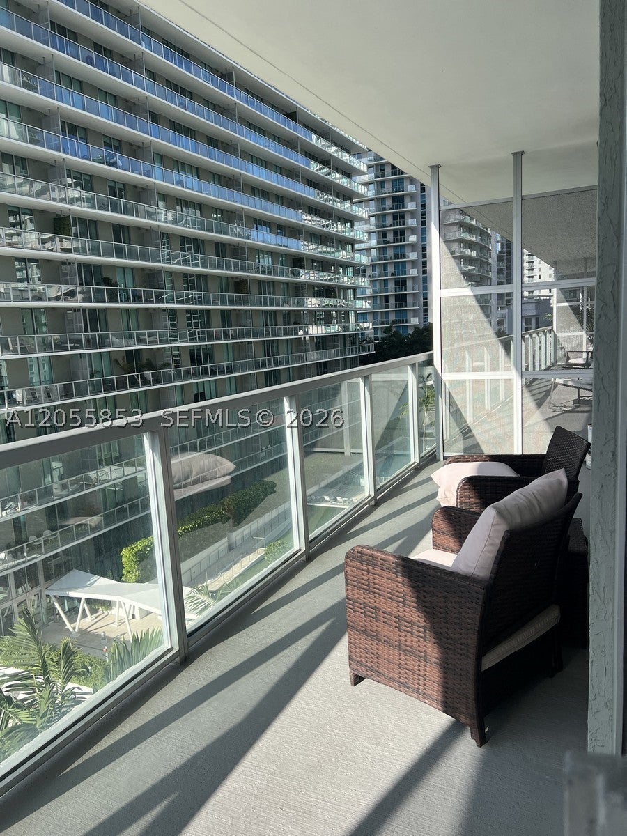 79 SW 12th St 1511-S