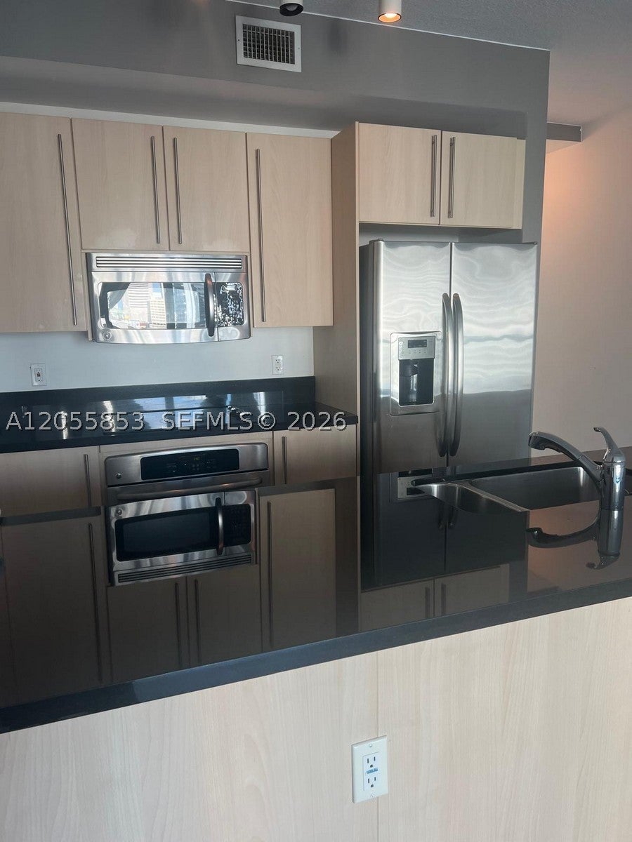 79 SW 12th St 1511-S
