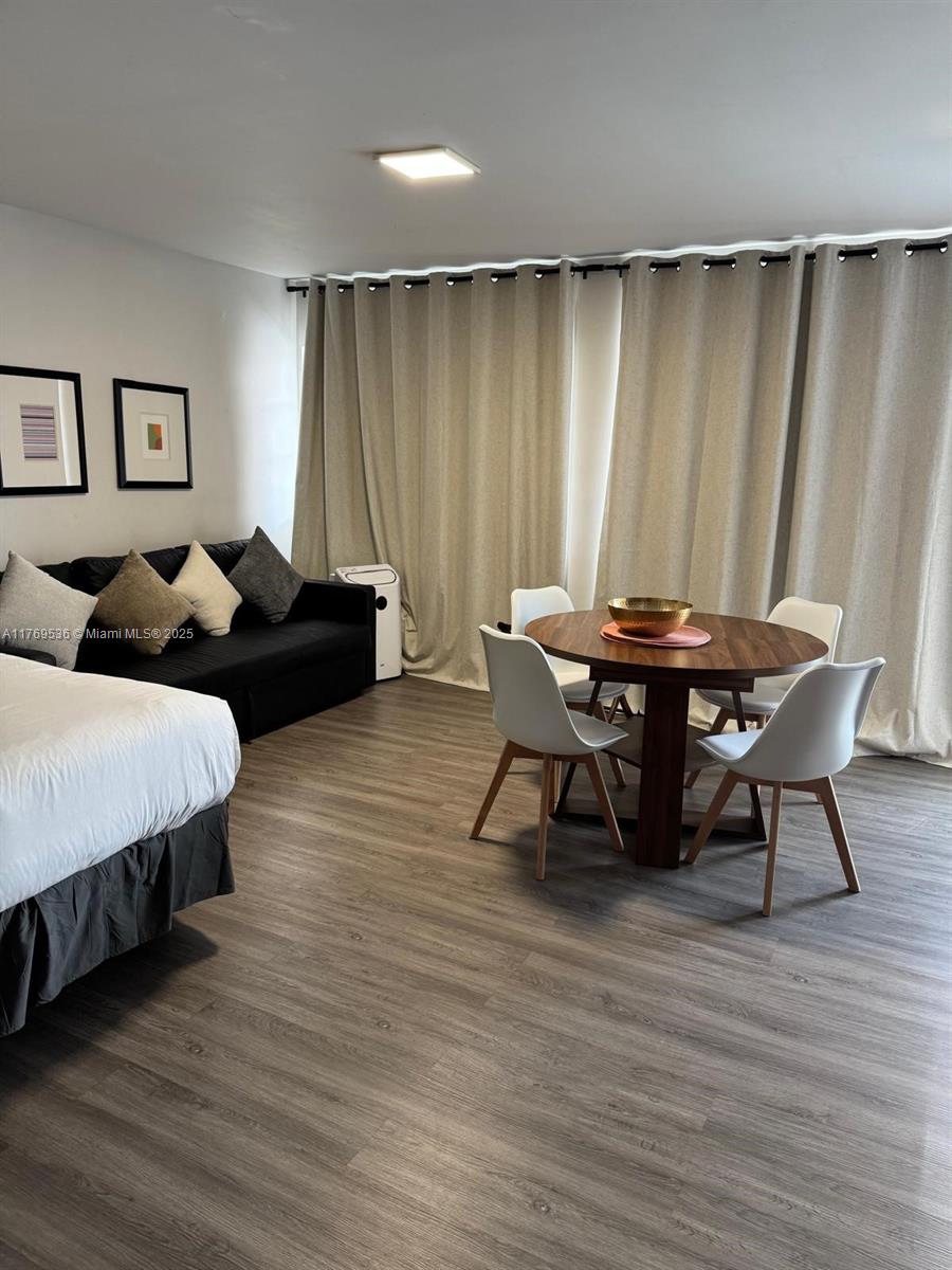 THE STRAND ON OCEAN DRIVE - Residential