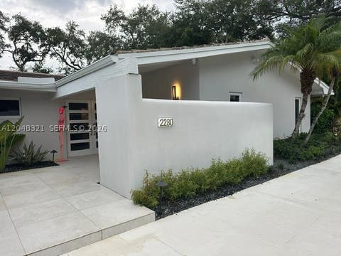 Photo of 2280 NE 201st St, Miami, FL 33180 (MLS # A12048321)