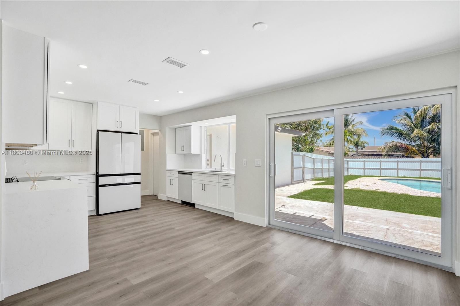 HOLLYWOOD HILLS AMEN PLAT - Residential