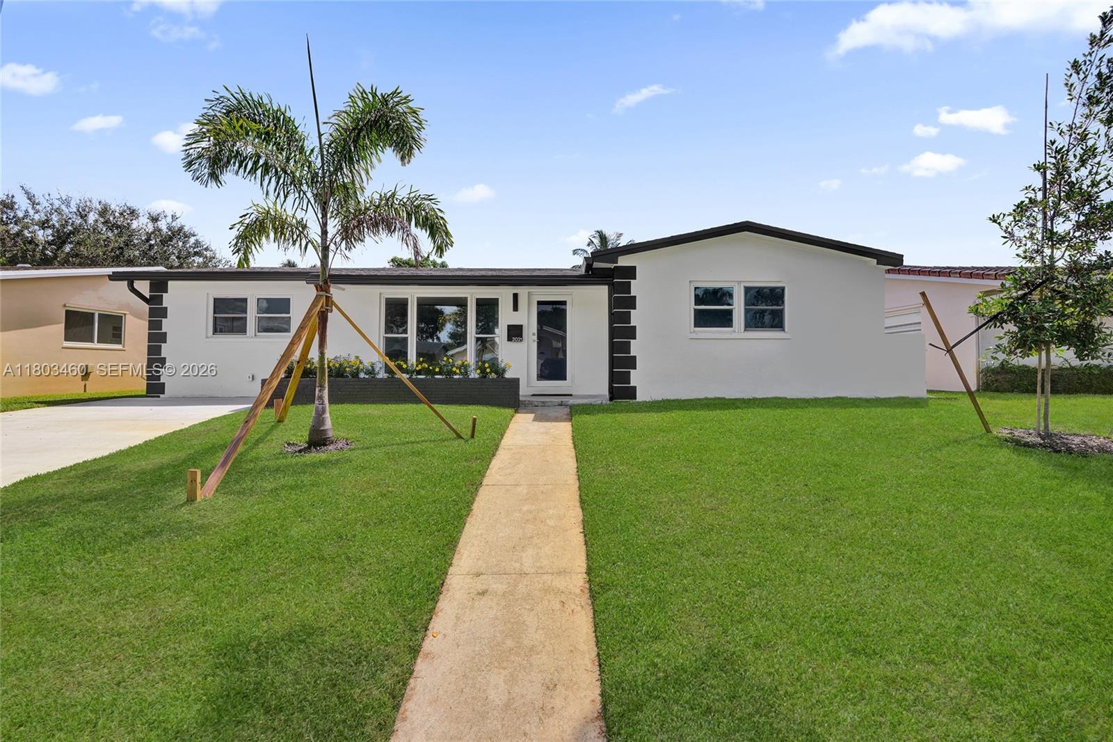 HOLLYWOOD HILLS AMEN PLAT - Residential