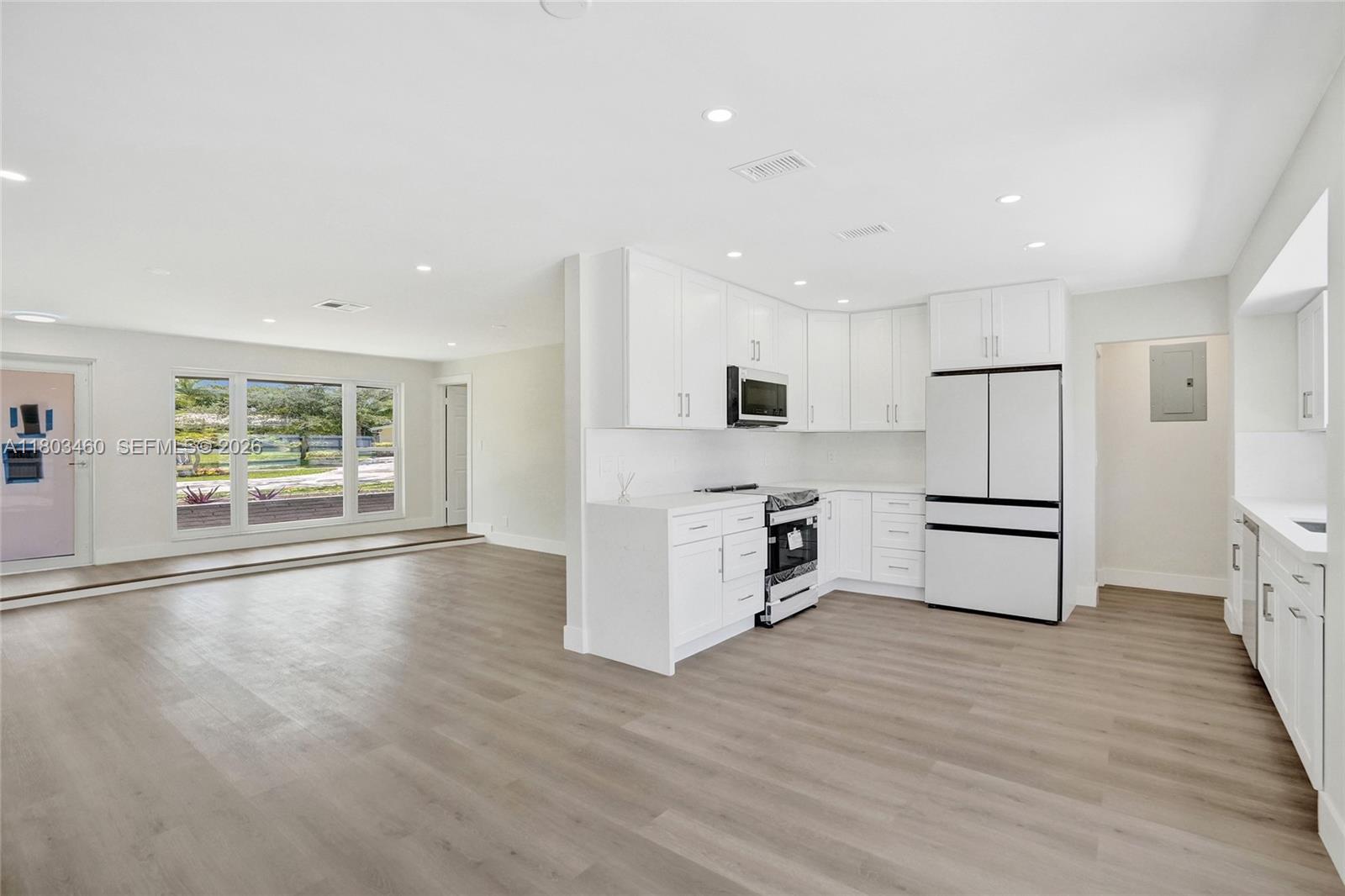 HOLLYWOOD HILLS AMEN PLAT - Residential