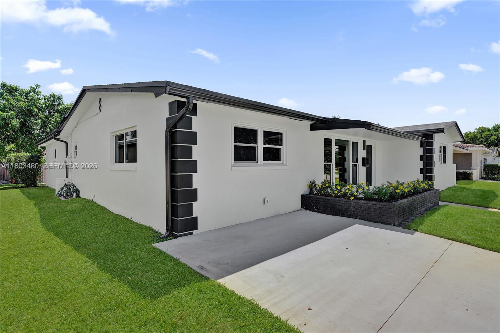 HOLLYWOOD HILLS AMEN PLAT - Residential