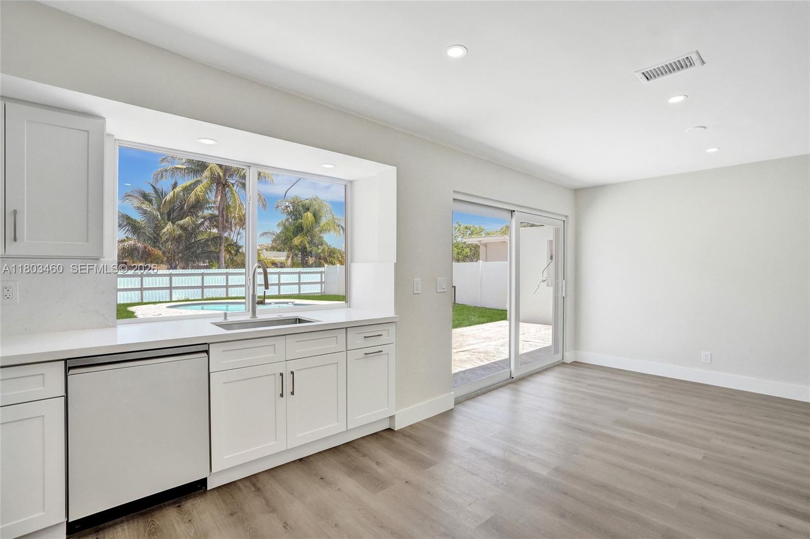 HOLLYWOOD HILLS AMEN PLAT - Residential