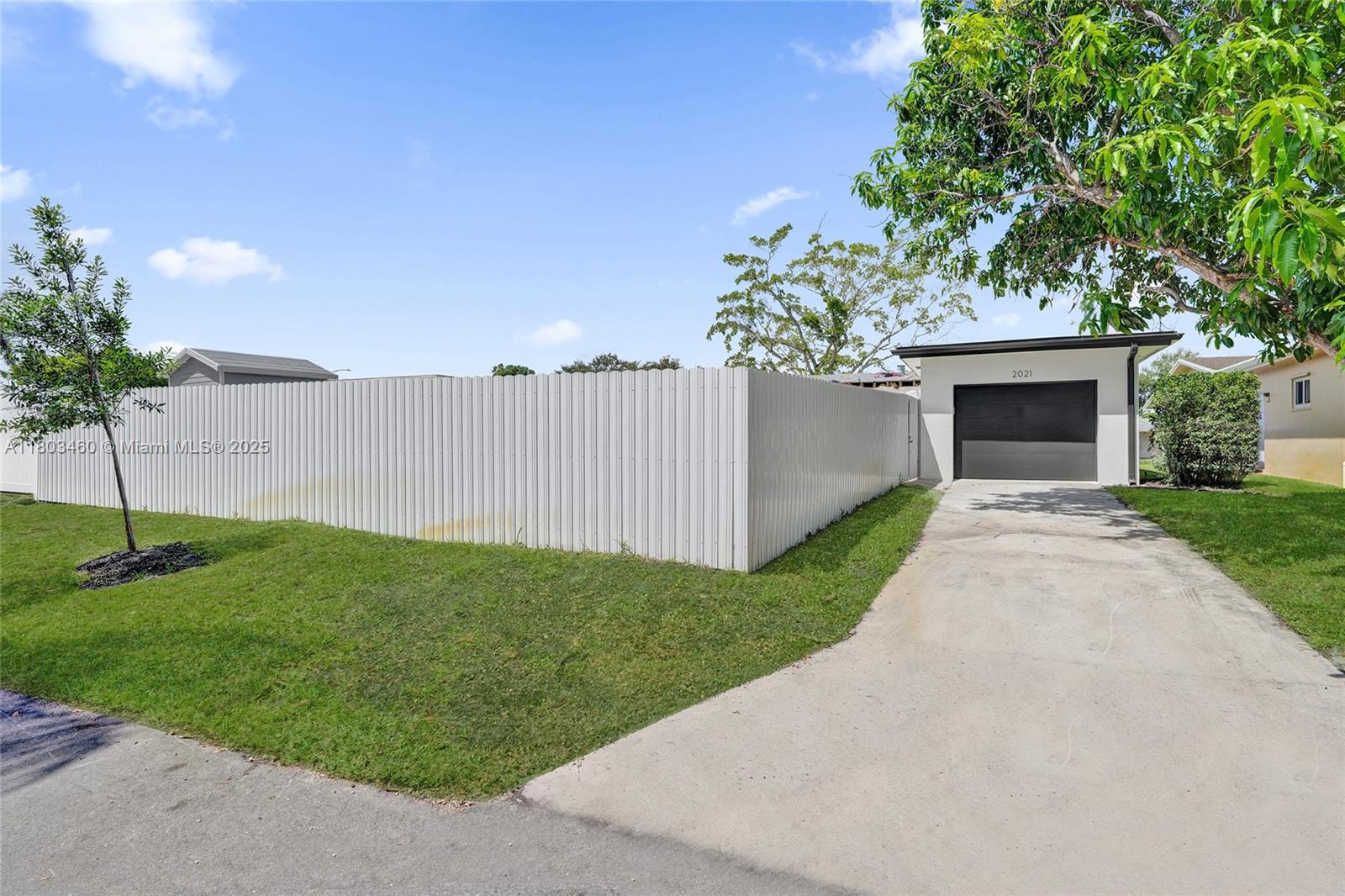 HOLLYWOOD HILLS AMEN PLAT - Residential