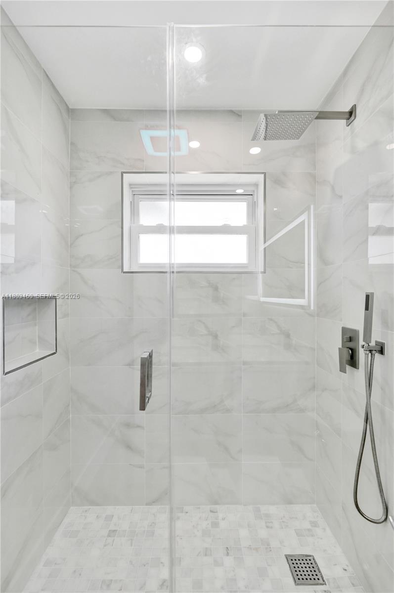 HOLLYWOOD HILLS AMEN PLAT - Residential