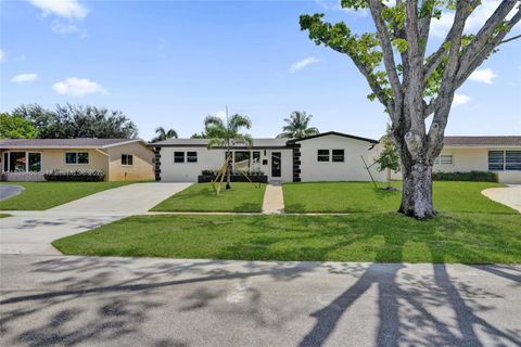 2021 N 53rd Ave Hollywood FL 33021
