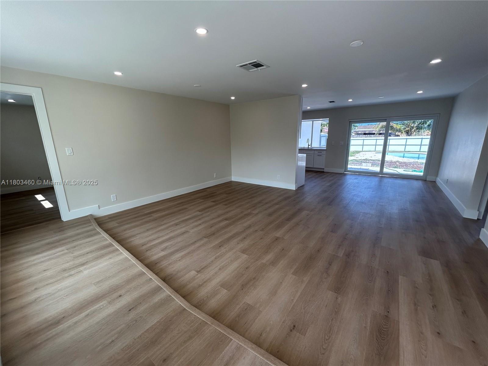 2021 N 53rd Ave