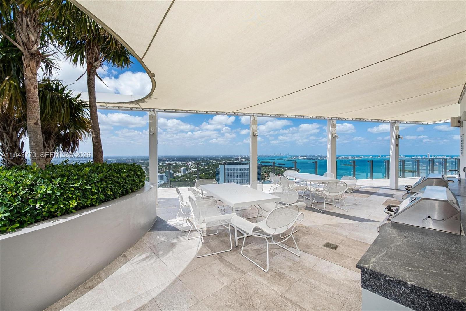 PARAISO BAYVIEWS CONDO - Residential