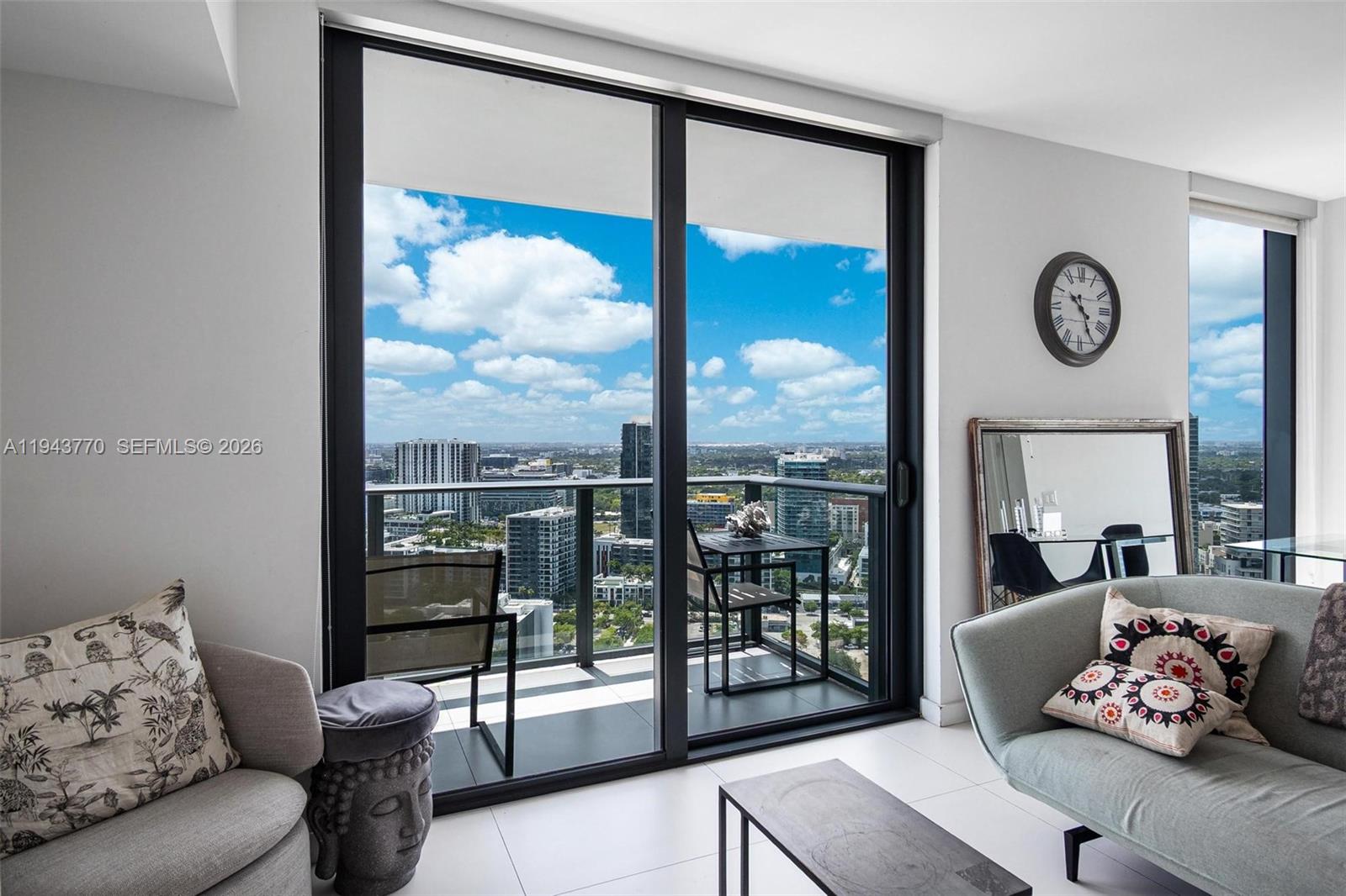 PARAISO BAYVIEWS CONDO - Residential