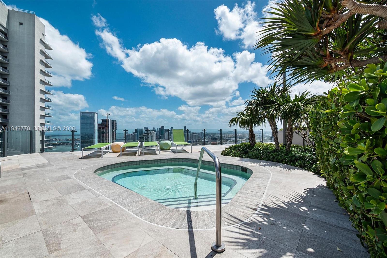 PARAISO BAYVIEWS CONDO - Residential