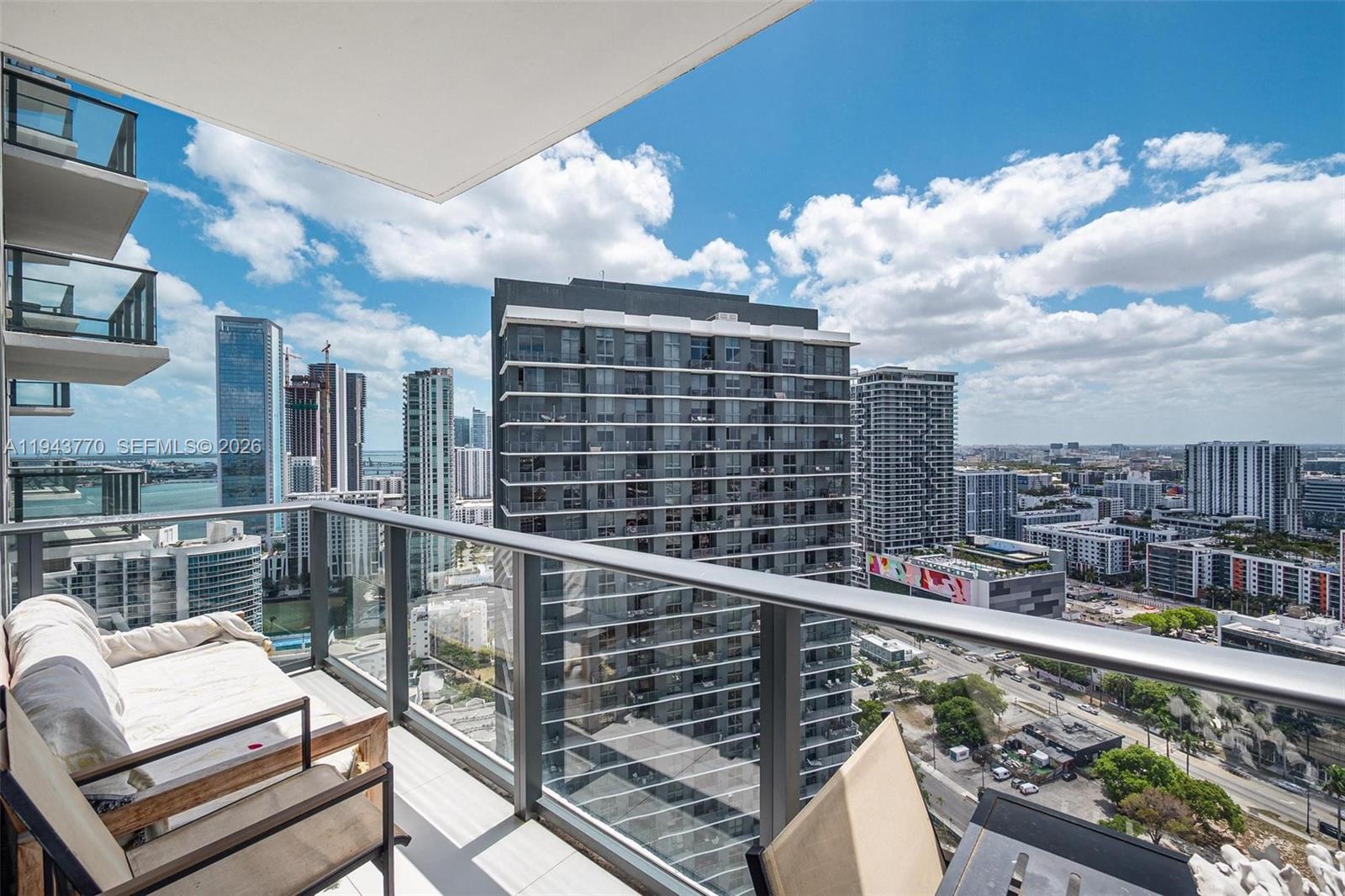 PARAISO BAYVIEWS CONDO - Residential