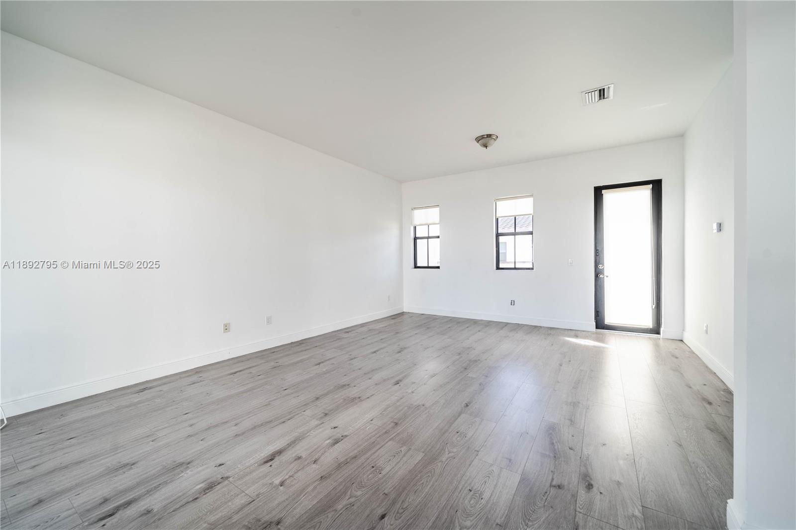 DOWNTOWN DORAL DUTCHER - Residential