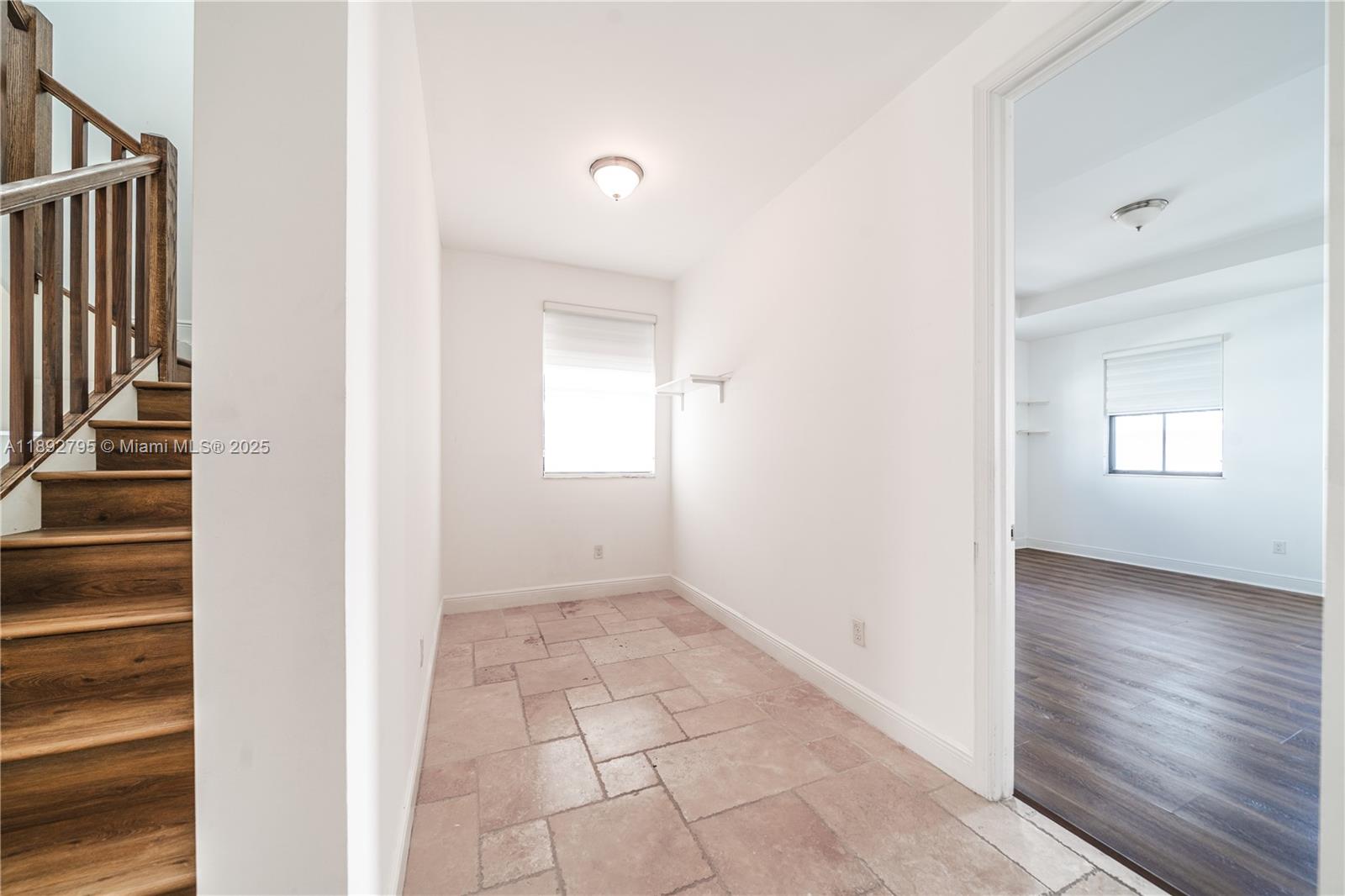 DOWNTOWN DORAL DUTCHER - Residential