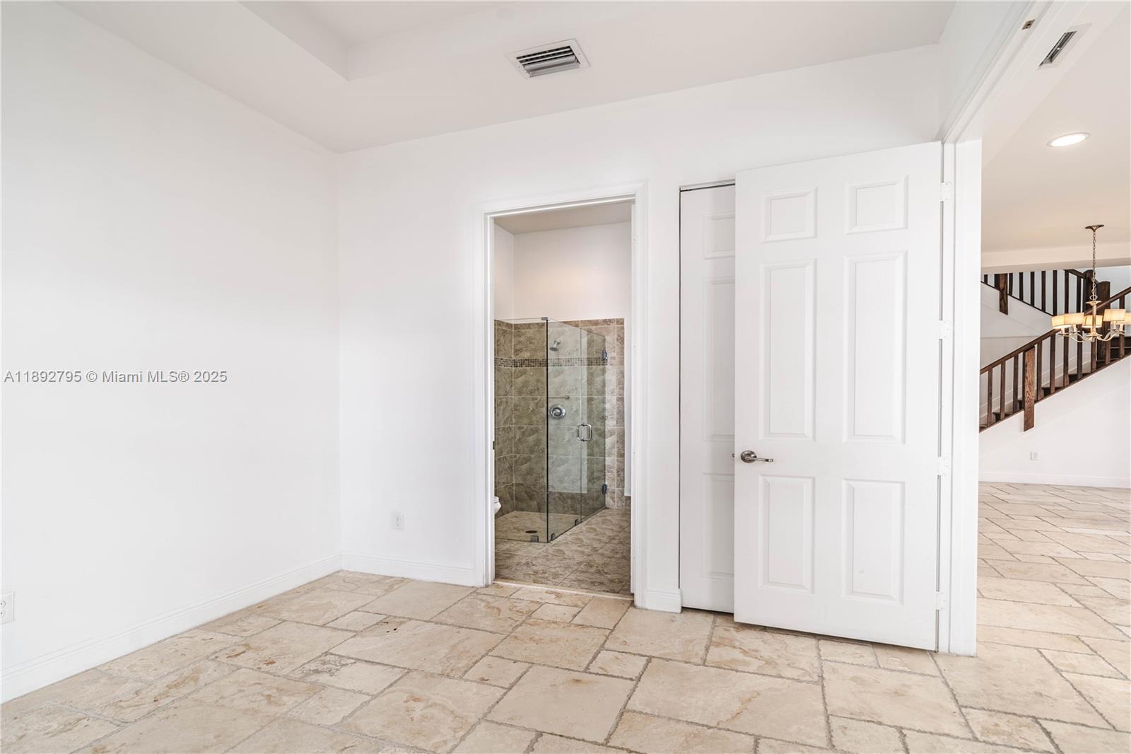 DOWNTOWN DORAL DUTCHER - Residential