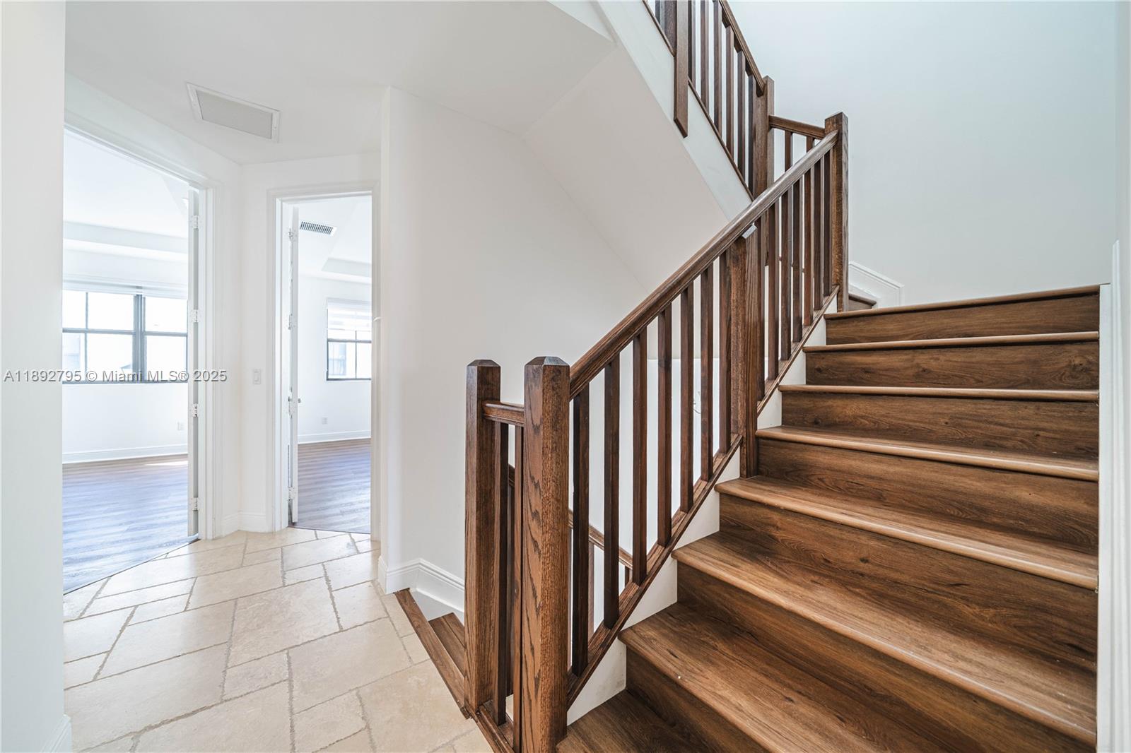 DOWNTOWN DORAL DUTCHER - Residential