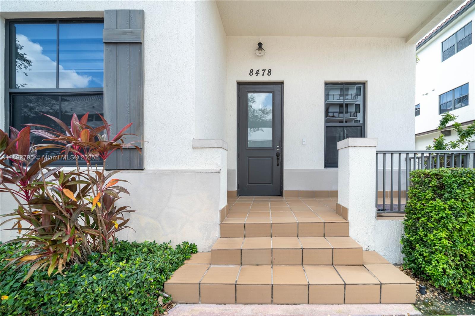 DOWNTOWN DORAL DUTCHER - Residential