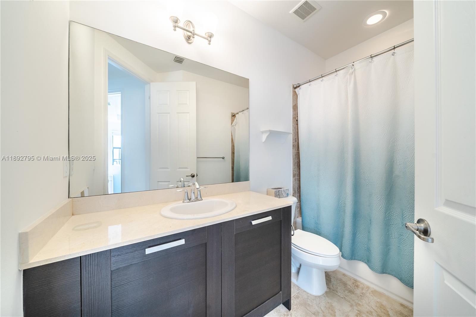 DOWNTOWN DORAL DUTCHER - Residential