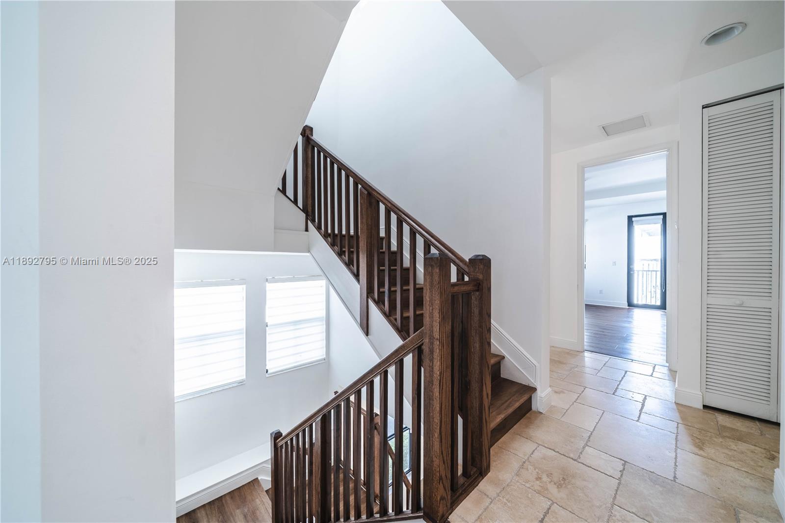 DOWNTOWN DORAL DUTCHER - Residential