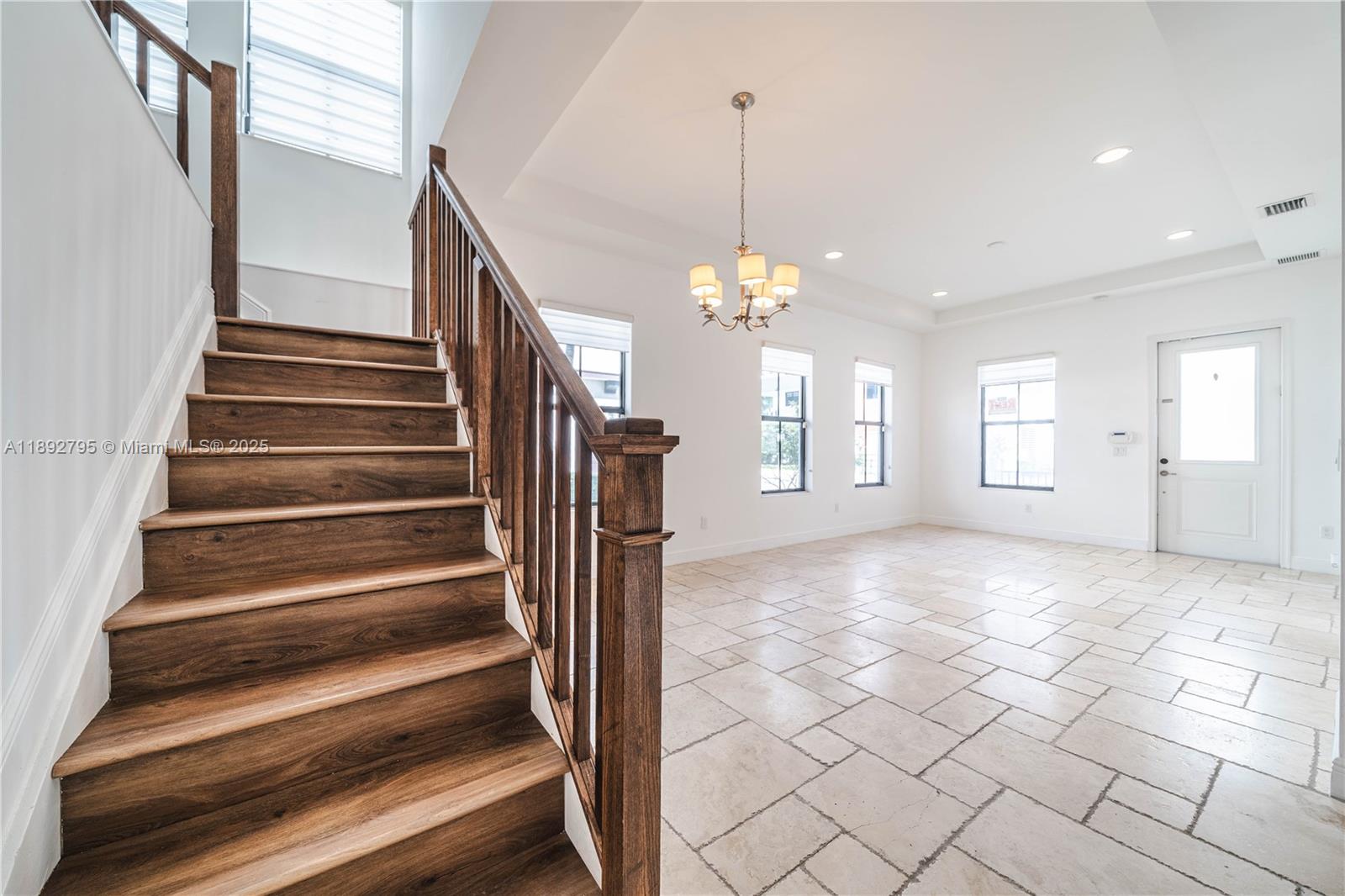 DOWNTOWN DORAL DUTCHER - Residential