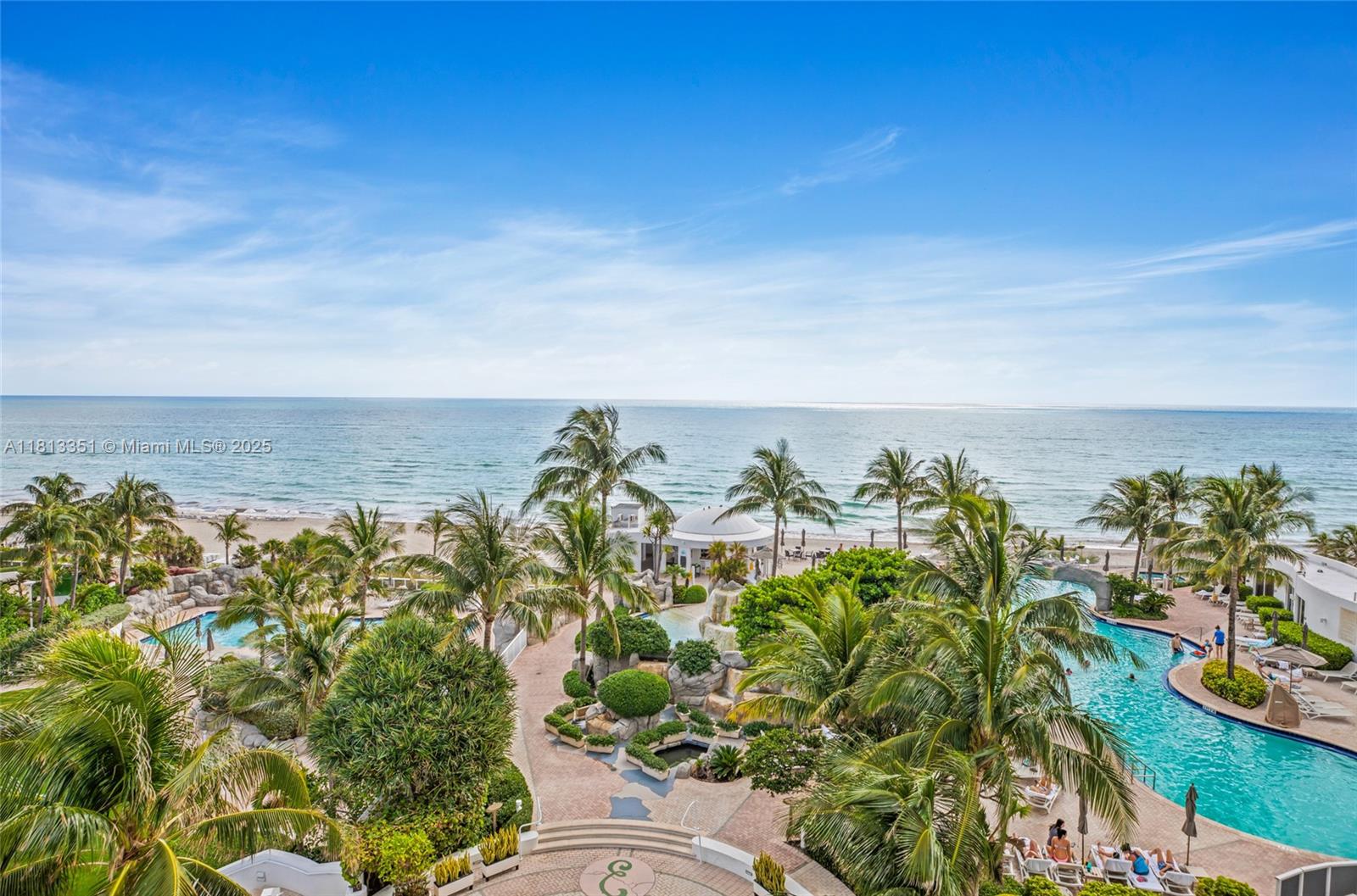 TRUMP INTERNATIONAL SONES - Residential