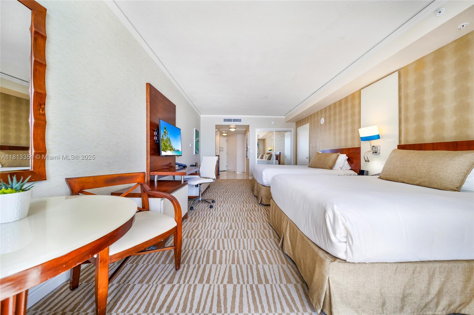 TRUMP INTERNATIONAL SONES - Residential