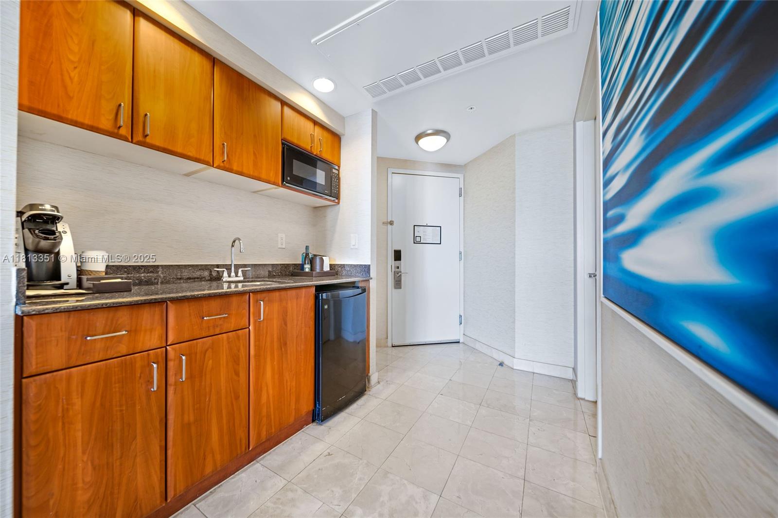 TRUMP INTERNATIONAL SONES - Residential