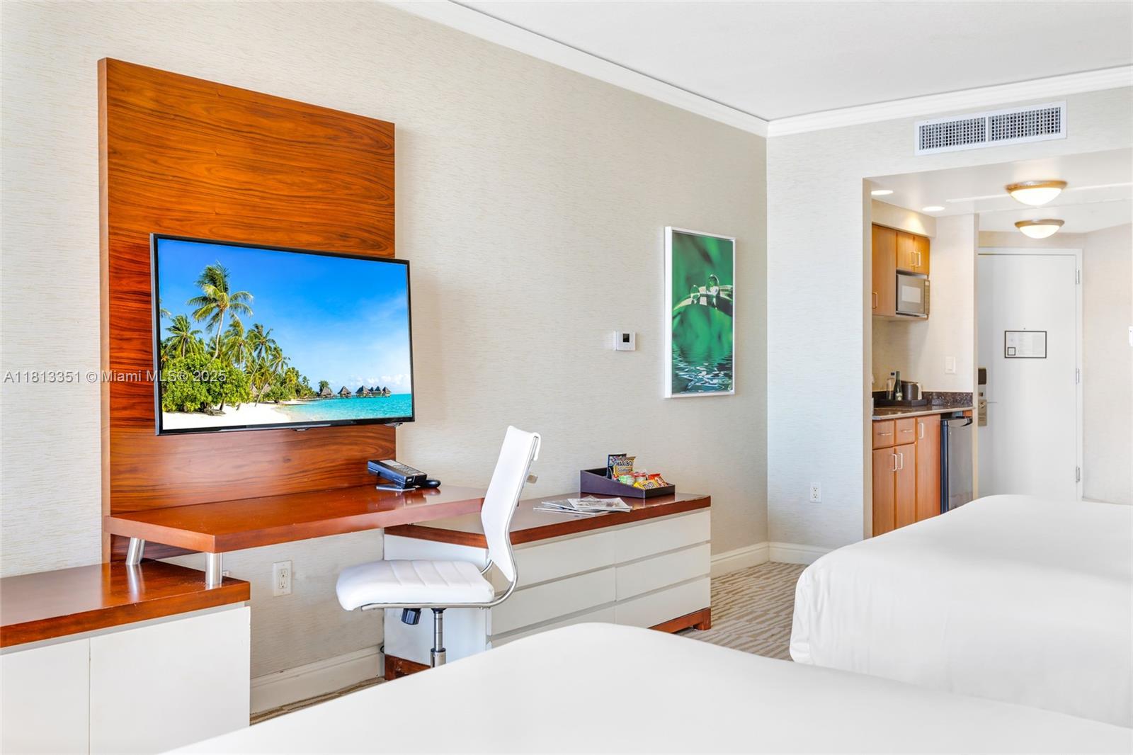 TRUMP INTERNATIONAL SONES - Residential