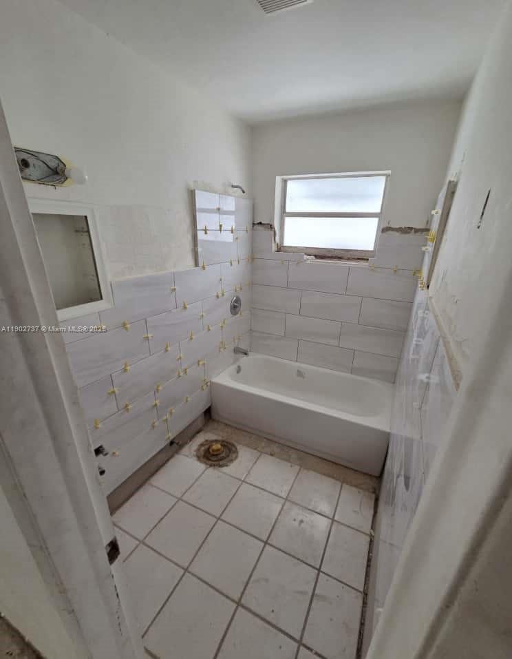 411 NE 57th Ct