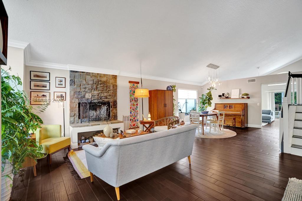 COUNTRYS POINT - Residential