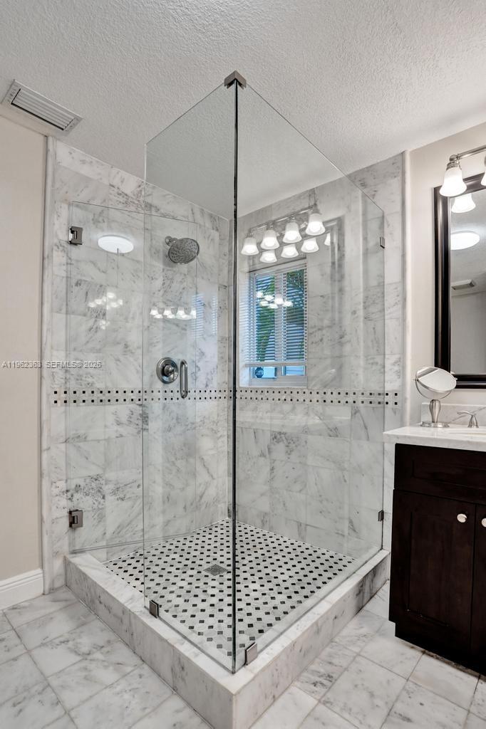 COUNTRYS POINT - Residential