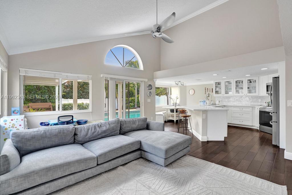 COUNTRYS POINT - Residential