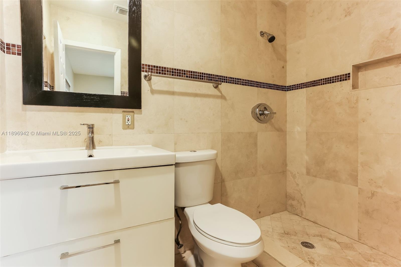 DRIFTWOOD ESTATES NO 10 - Residential Lease