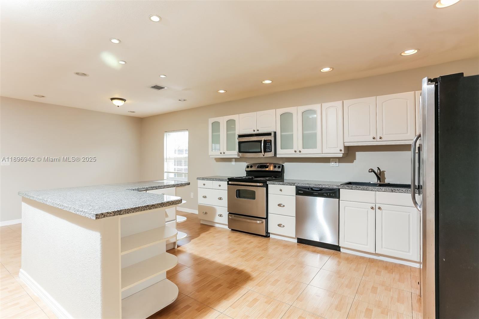 DRIFTWOOD ESTATES NO 10 - Residential Lease
